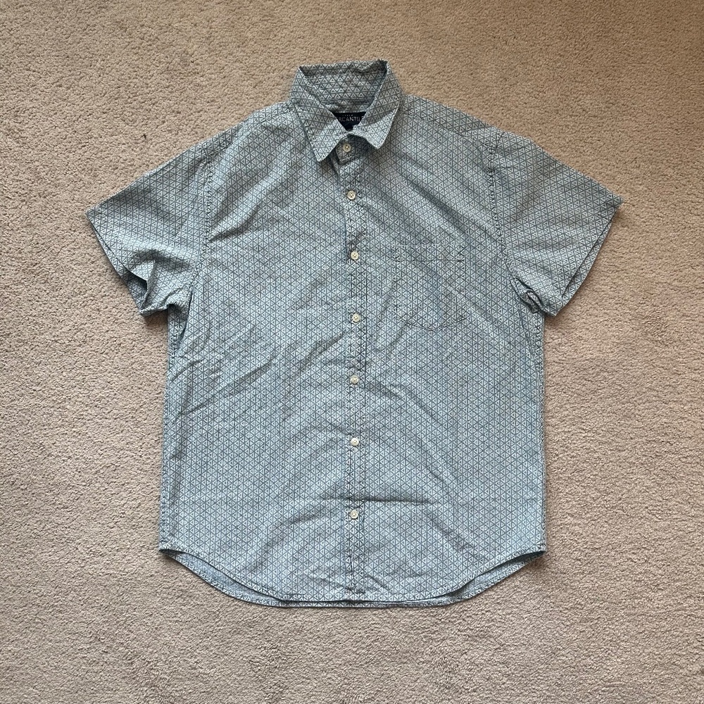 Short sleeve J.Crew Mercantile button down in size M